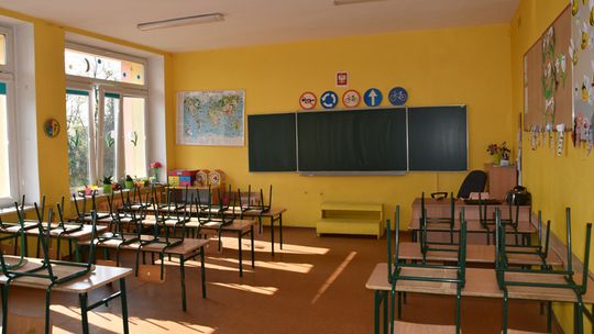 NAUCZYCIELE STRAJKUJĄ – PROTEST WE WSZYSTKICH PLACÓWKACH PUBLICZNYCH