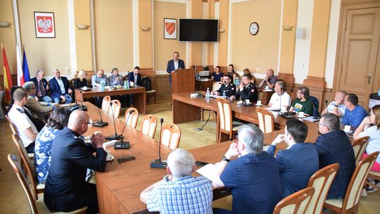 Naukowcy z Uniwersytetu Wrocławskiego w Starostwie Powiatowym w Kłodzku