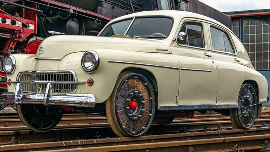 NIEDZIELA Z WARSZAWĄ – DREZENA M20