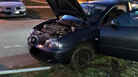 Nietrzeźwy kierowca z narkotykami doprowadził do kolizji w Dzierżoniowie