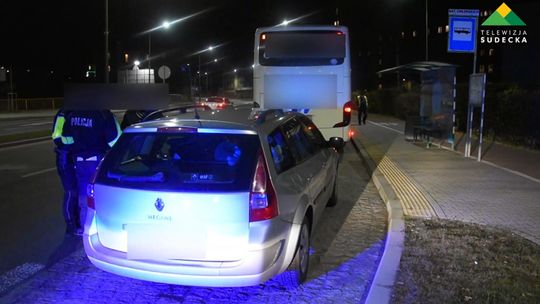 NIETYPOWE ZDARZENIE DROGOWE W DZIERŻONIOWIE