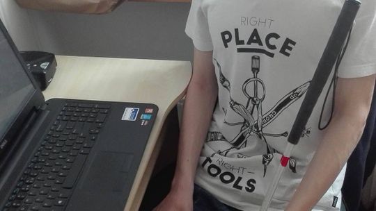 NIEWIDOMY MATEUSZ ZAPROJEKTUJE DLA CIEBIE STRONĘ INTERNETOWĄ