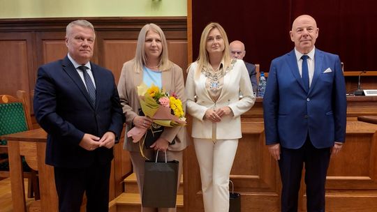 Nowa dyrektor DOK przedstawiona na sesji Rady Miejskiej w Dzierżoniowie