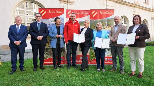 Nowoczesne szatnie -  Milionowa inwestycja w dwóch kłodzkich szkołach