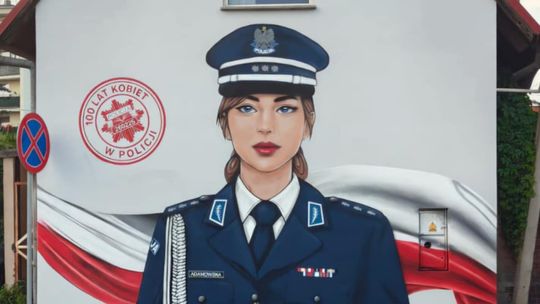 Nowy mural w Dzierżoniowie – hołd dla kobiet w policji