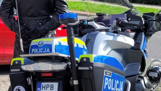 Nowy policyjny motocykl wyjechał na drogi powiatu kłodzkiego
