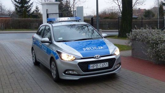 NOWY RADIOWÓZ DLA POLICJANTÓW Z PIŁAWY GÓRNEJ