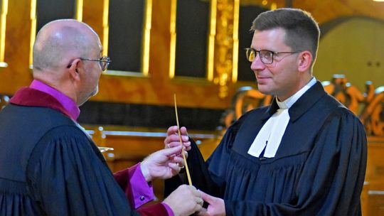 Nowy rozdział w Kościele Pokoju: Pożegnanie biskupa Waldemara Pytla