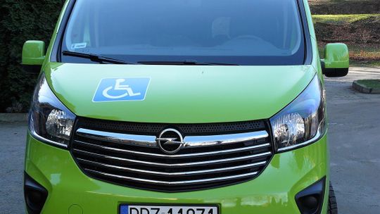 NOWY SAMOCHÓD DO PRZEWOZU DZIECI