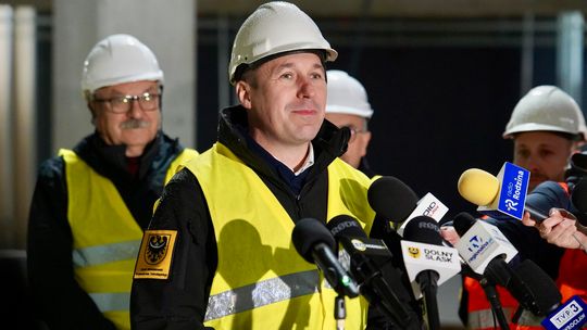 Nowy Szpital Onkologiczny we Wrocławiu przy ul. Hipokratesa rośnie szybciej niż planowano