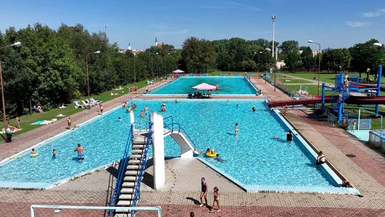 Od soboty zapraszamy na basen odkryty, po wakacjach rozpocznie się remont