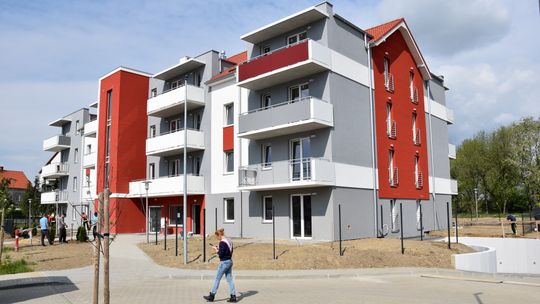 OSTATNIE PRACE PRZY BUDOWIE NA SOWIOGÓRSKIEJ W DZIERŻONIOWIE