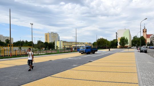 OSTATNIE PRACE PRZY BUDOWIE PARKINGU NA DZIERŻONIOWSKIM OSIEDLU