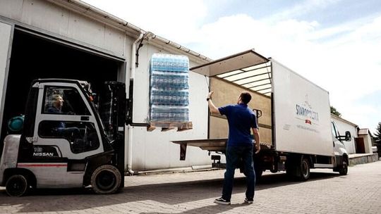 Paleta wody dla firm - transport Gratis na terenie Polski