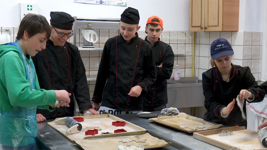 PIERNIKOWO I CHOINKOWO W ZESPOLE SZKÓŁ NR 2 W DZIERŻONIOWIE