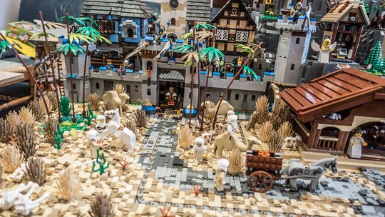 PIERWSZA NA ŚWIECIE WYSTAWA RUCHOMEJ SZOPKI Z KLOCKÓW LEGO