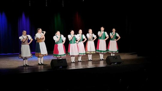 Pierwszy koncert Poloneziaków z okazji 100-lecia nadania Bielawie praw miejskich
