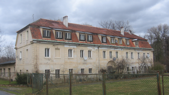 Pierwszy przetarg ustny nieograniczony na sprzedaż lokalu mieszkalnego nr 5 w Roztoczniku