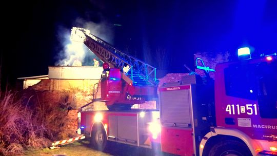 Piława Dolna, pożar dachu w budynku mieszkalnym Piława Dolna, pożar dachu w budynku mieszkalnym