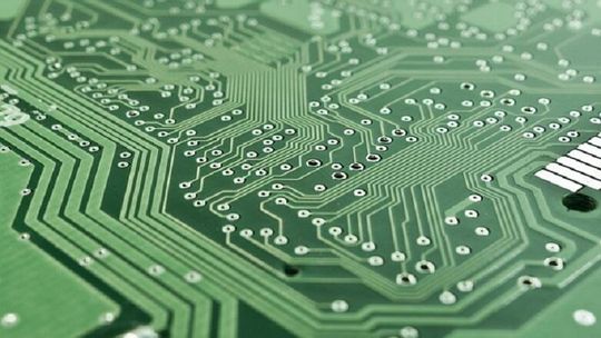 Pneumatyka a elektronika - korzyści z zastosowania elektroniki w układach pneumatycznych