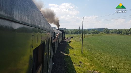 POCIĄG MUZEALNY Z JAWORZYNY ŚLĄSKIEJ DO POLANICY ZDROJU