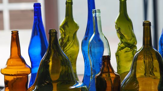 PODARUJ NOWE ŻYCIE PRZEDMIOTOM – STARTUJE FESTIWAL SZKŁA ARTYSTYCZNEGO I UPCYKLINGU