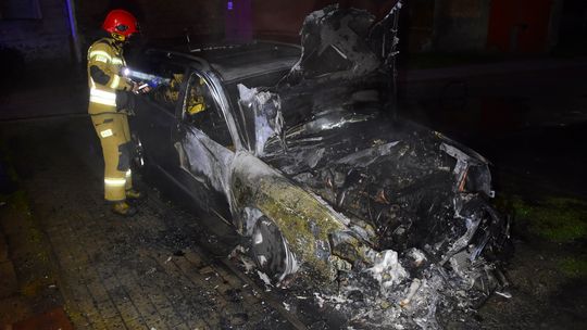 Podpalenie  Audi w Bielawie