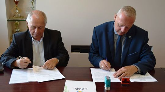 Podpisanie umowy na Przebudowę dróg gminnych w Gminie Dzierżoniów