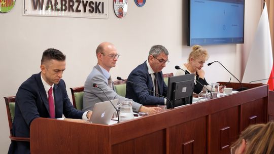 Podsumowanie XXVII Sesji Rady Powiatu Wałbrzyskiego