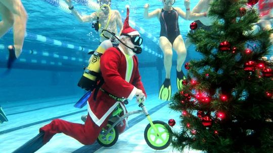 Podwodna choinka ubrana