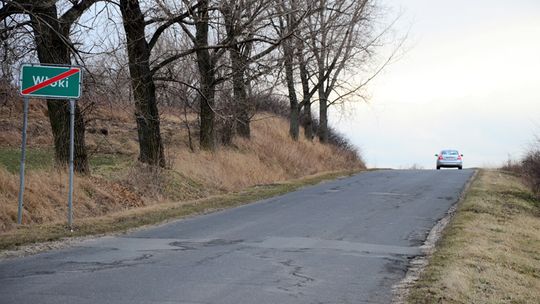 PÓŁ KILOMETRA NOWEJ DROGI DO WŁÓK