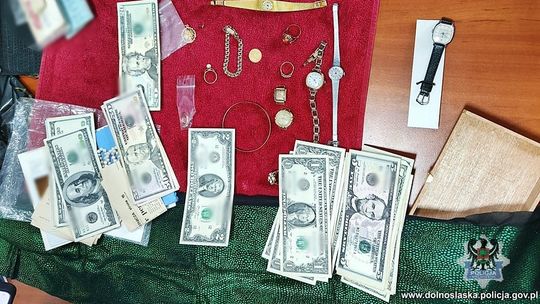 Policja łapie oszusta "na policjanta" na gorącym uczynku!