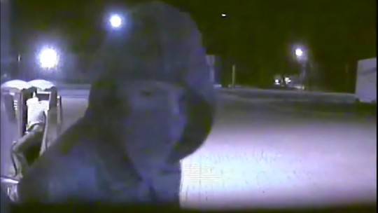 POLICJA POSZUKUJE WŁAMYWACZY