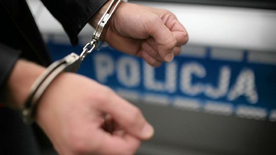 Policjanci niemal na gorącym uczynku zatrzymali złodzieja i odzyskali mienie wartości 5660 złotych!