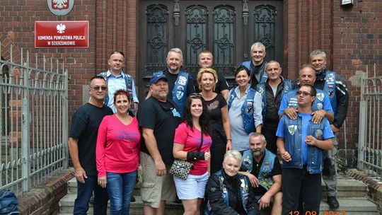 POLICJANCI Z USA Z WIZYTĄ U FUNKCJONARIUSZY Z DZIERŻONIOWSKIEJ KOMENDY