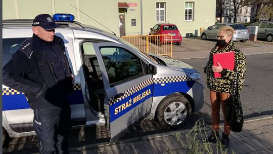 POMAGAJĄ BEZDOMNYM I POTRZEBUJĄCYM W RAMACH „AKCJA ZIMA”