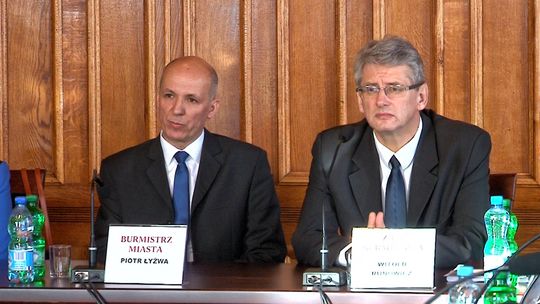 PONAD 11000 ZŁ PREMII DLA ZASTĘPCY BURMISTRZA BIELAWY