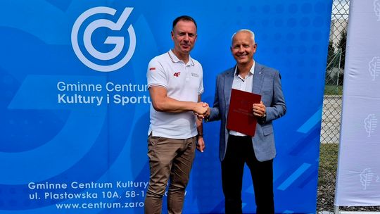 Ponad 500.000 zł dotacji na modernizację i rozbudowę kompleksu sportowego "ORLIK 2012" zlokalizowanego przy SP 10 w Bielawie