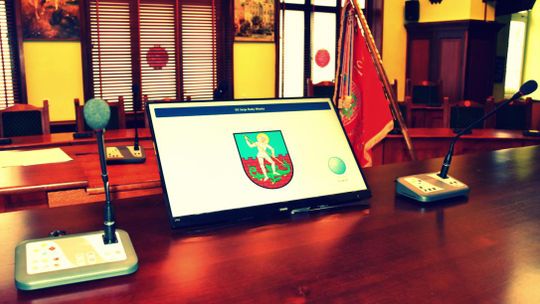 PONIEDZIAŁKOWA SESJA W DZIERŻONIOWIE ONLINE