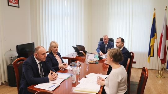 POSIEDZENIE POWIATOWEGO ZESPOŁU ZARZĄDZANIA KRYZYSOWEGO