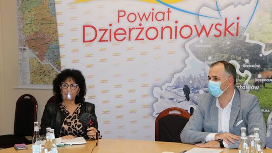 POSIEDZENIE POWIATOWEGO ZESPOŁU ZARZĄDZANIA KRYZYSOWEGO