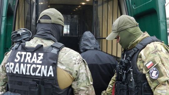 POSZUKIWANI CZERWONĄ NOTĄ INTERPOLU ZATRZYMANI