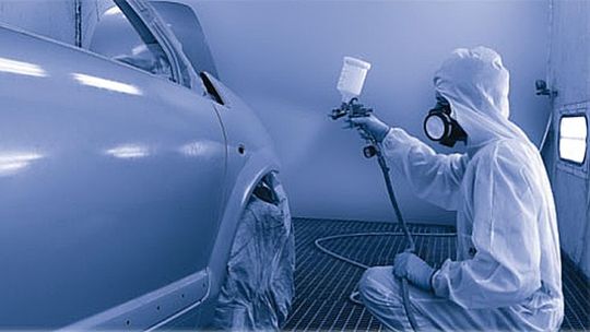 POSZUKUJE DO PRACY LAKIERNIKA I BLACHARZA