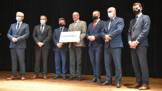 POWIAT POZYSKAŁ PIENIĄDZE NA REMONT DROGI BIELAWA - KIETLICE