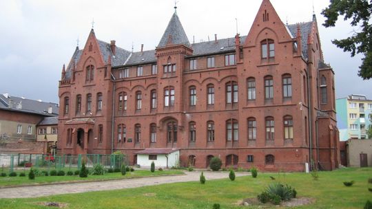 POWIAT SPRZEDAJE NIERUCHOMOŚĆ PO BYŁYM SZPITALU W BIELAWIE