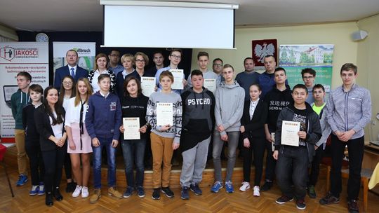 POWIATOWY KONKURS – „ Z KOMPUTEREM NA TY”