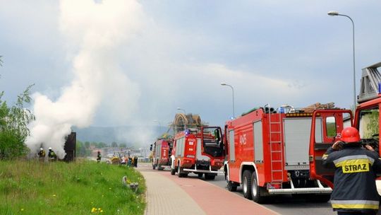 POŻAR MAGAZYNU W BIELAWIE