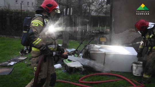 POŻAR W PIESZYCACH (AKTUALIZACJA WIDEO)