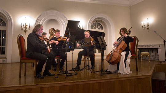 Przejrzystość i siła wykonawcza, która łączy. Koncert w Dworku Chopina