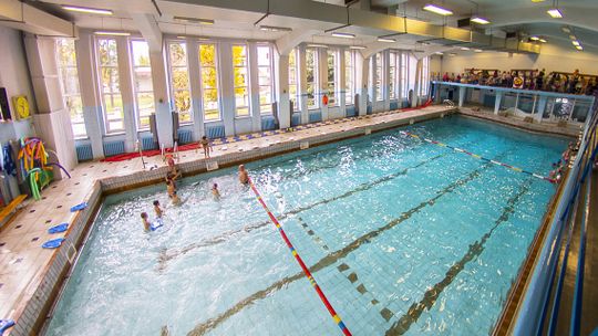 PRZEZ CAŁE FERIE BASEN ZA ZŁOTÓWKĘ!